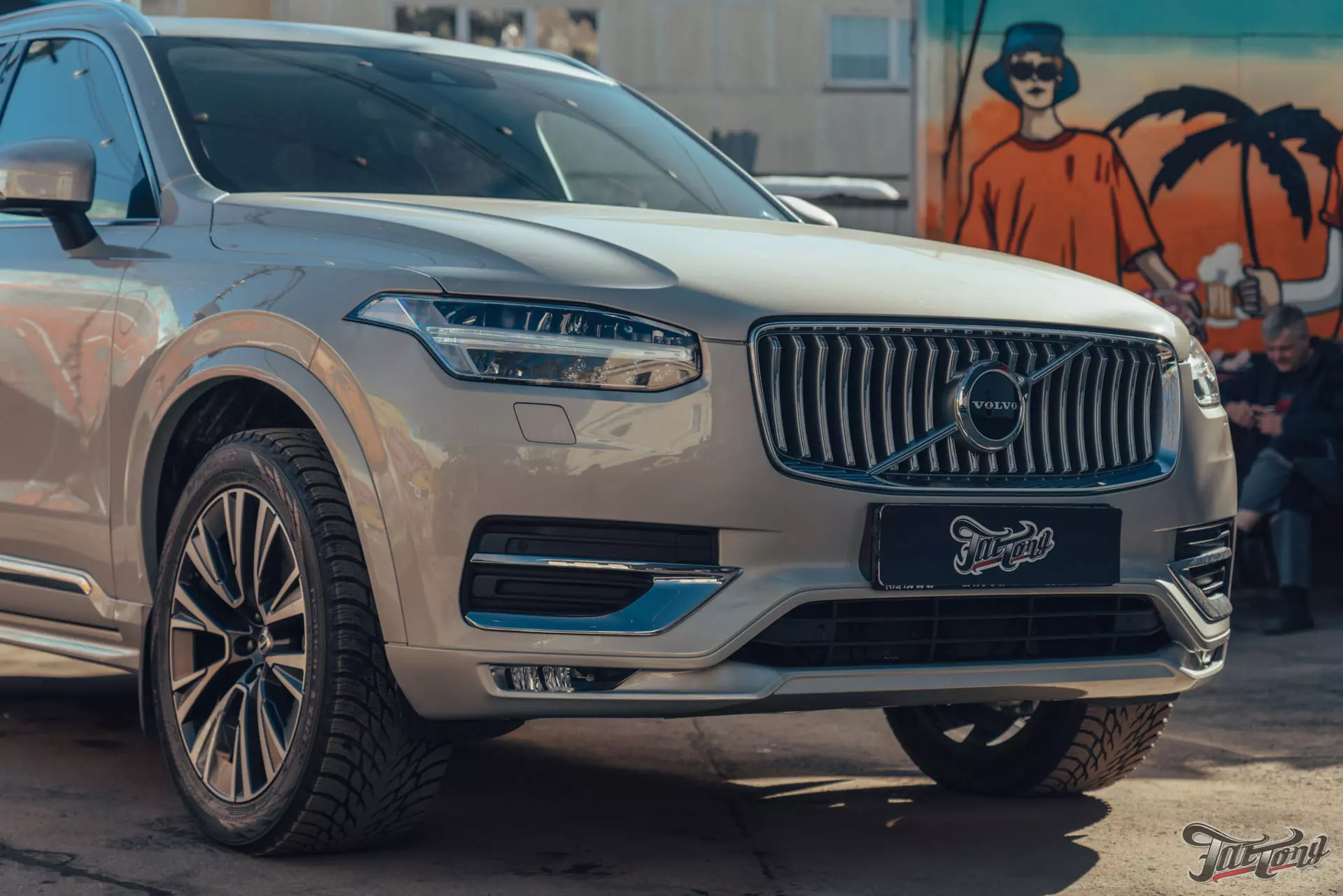 Volvo XC90. Оклейка глянцевым полиуретаном